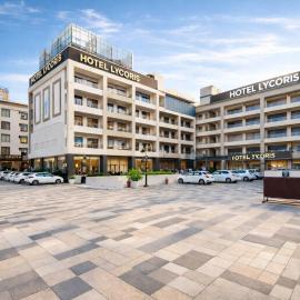 Hotel Lycoris Zirakpur -Near Chandigarh Airport l Free Parking l Family Friendly Rooms, hôtel à Zirakpur