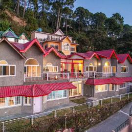 StayVista at Whispering Valley with Heater, WiFi, Lawn