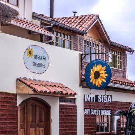 Inti Sisa Art Guesthouse, hotel u gradu 'Guamote'