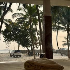 Navasharada's White Sand Beach House, hótel í Udupi