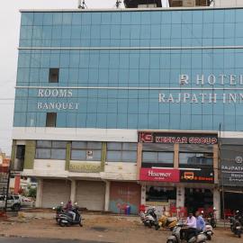 Hotel Rajpath Inn, Hotel in Mehsāna