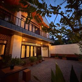 Red Heritage Hiriketiya