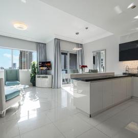 Burj Khalifa view - 2 BR apartment in Downtown โรงแรมในSabkhah