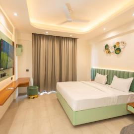 Celestia Grand, hotel en Lucknow