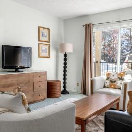Kimberley Escape: 1BR+Studio w/ Hot Tub, Pool, BBQ