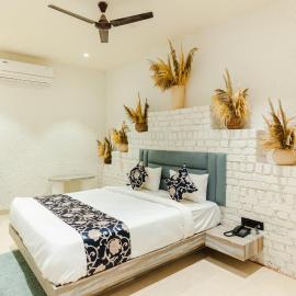 Mahaveer Residency Hotel, hotel en Thane
