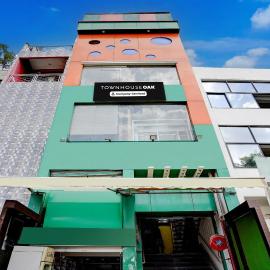 Super OYO Townhouse Oak Prayagraj Allahabad University-Railway Junction Formerly Ballians, hotel in Prayagraj