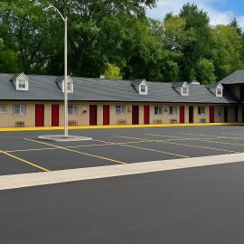 Rocky Mountain Lodge & Suites, hotel Renfrew-ban