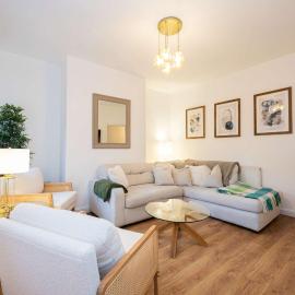 Goulder House- Close To Motorway & CO-OP Live