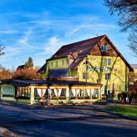 MOTOREST-PENSION U HRACHŮ,s.r.o., hotel in Klatovy