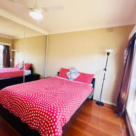 Lalor में, होटल Cozy, quiet private room in shared house, Lalor