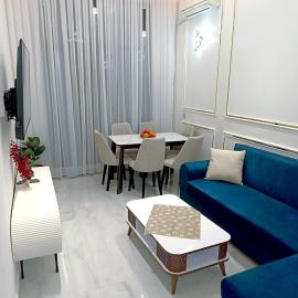 Levent Sumgayit Modern Family Apt