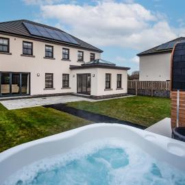 Hoggs Wellness Retreat Sauna & Jacuzzi, hotel in Berwick-Upon-Tweed