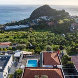 Oceanfront Villa with Private Pool Breathtaking Sunsets in Madeira
