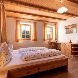 Unterkofler Farm Holiday - Peaceful Nature Stay with Stunning Panoramic Views near Bolzano