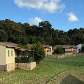 Villa T3 avec piscine, hotel em Sollacaro