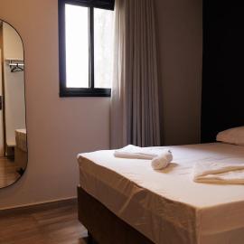 Lou Suites 16 - Acessível e Privativa, hotel u gradu Guarapuava
