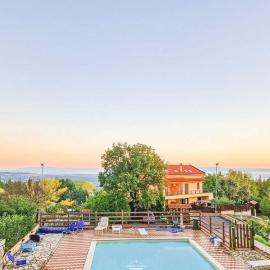 Bellalisa Tuscany Appartement, hotelli kohteessa Sarteano