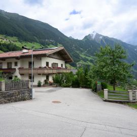 Panoramablick Ferienwohnung Schiestl – hotel w mieście Brandberg