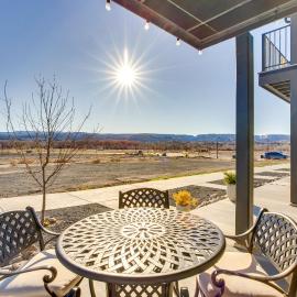 Mtn-View Balcony: Riverside Grand Junction Home!