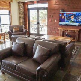 Rimfire 162 Cozy STUDIO in the heart of the Village!