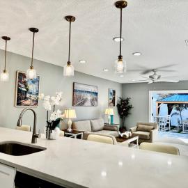 Ohana Breeze - The Lotus, Hotel in Crescent Beach