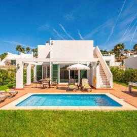 Villa Torrenova by Villa Plus, hotel in Alaior