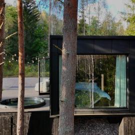 Luxury Forest Cabin with Hot Tub, hotell 