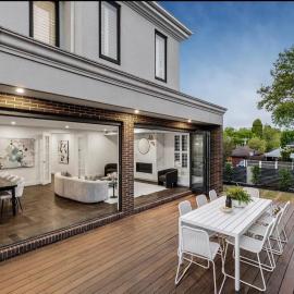 Luxury Four Bedroom Family Retreat in Camberwell Melbourne, hotel din Camberwell
