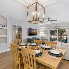 Oceanwalk Condo with Pool, Hot Tub, Tennis & Trails! Walk to no-drive beach!, hotel in New Smyrna Beach