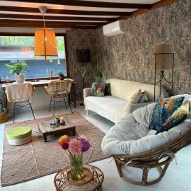 Rumah Bersama Kempenbos, hotel v destinaci Diessen