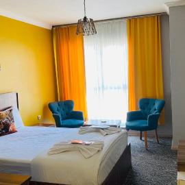 Ay suit, hotel u gradu Esenjurt