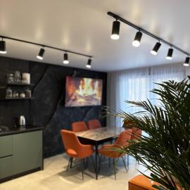 Майя VIP, hotel in Mykulychyn