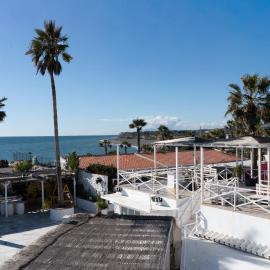 Hostal Playa Pitaya: Torre del Mar'da bir otel
