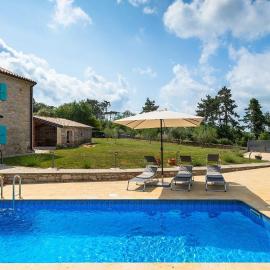 Vila Azzura - Buje by Villas Guide, hotel in Buje