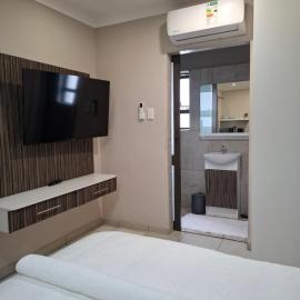 Petron home, hotel in Kempton Park