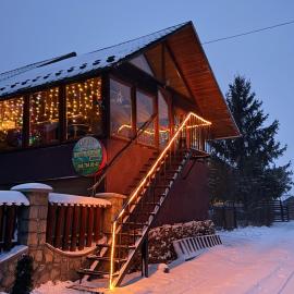 Guesthouse Karpaty, hotel di Yasinya