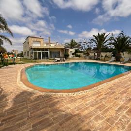 Villa Prestige avec piscine, hotel in Tamaris