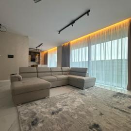 Knight Rooms، فندق في Voluntari