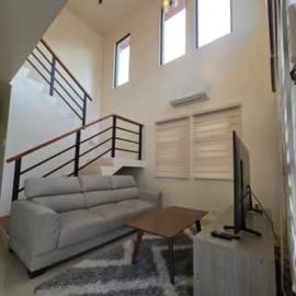 Premium Fully Furnished BEL-AIR Lipa, מלון בMarauoy