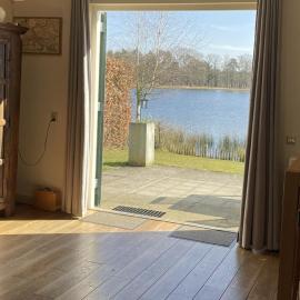 Luxe villa aan het meer, hotel v destinácii Heel