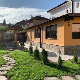 Пътепис, hotel a Bratsigovo