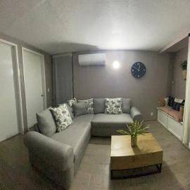Condo cercas de la playa y el puerto de Lazaro Cardenas โรงแรมในลาซาโร การ์เดนาส