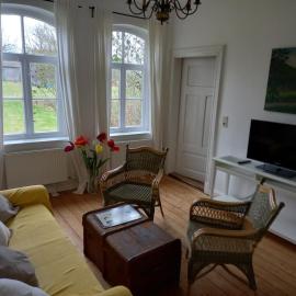 Charming flat with wood stove on a large farm, hotel em Natendorf