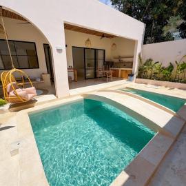 VILLAS INSPIRE Kuta Lombok, viešbutis mieste Kuta Lombok