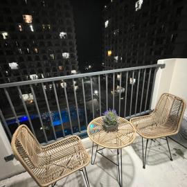 Saekyung Charming condo with pool and city views, hotel i Basbas