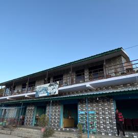 Rudraksh Hotel And Restaurant, hotel a Amgarhi