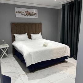 Zeus Guest House