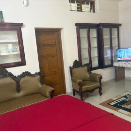 Guruvayur Homestay - 2 AC Bedrooms, Hall & Veranda, hotel in Guruvāyūr