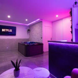 MagicSpa91, Hotel in Chilly-Mazarin